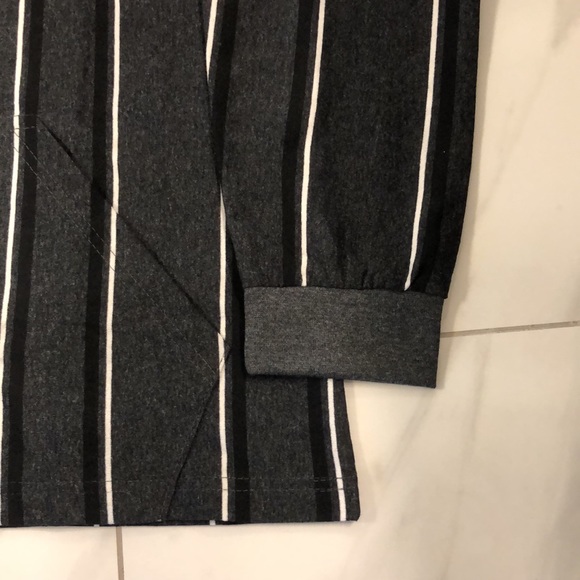 NWT Men’s V.A.L.A Pullover Hoodie - Picture 2 of 3